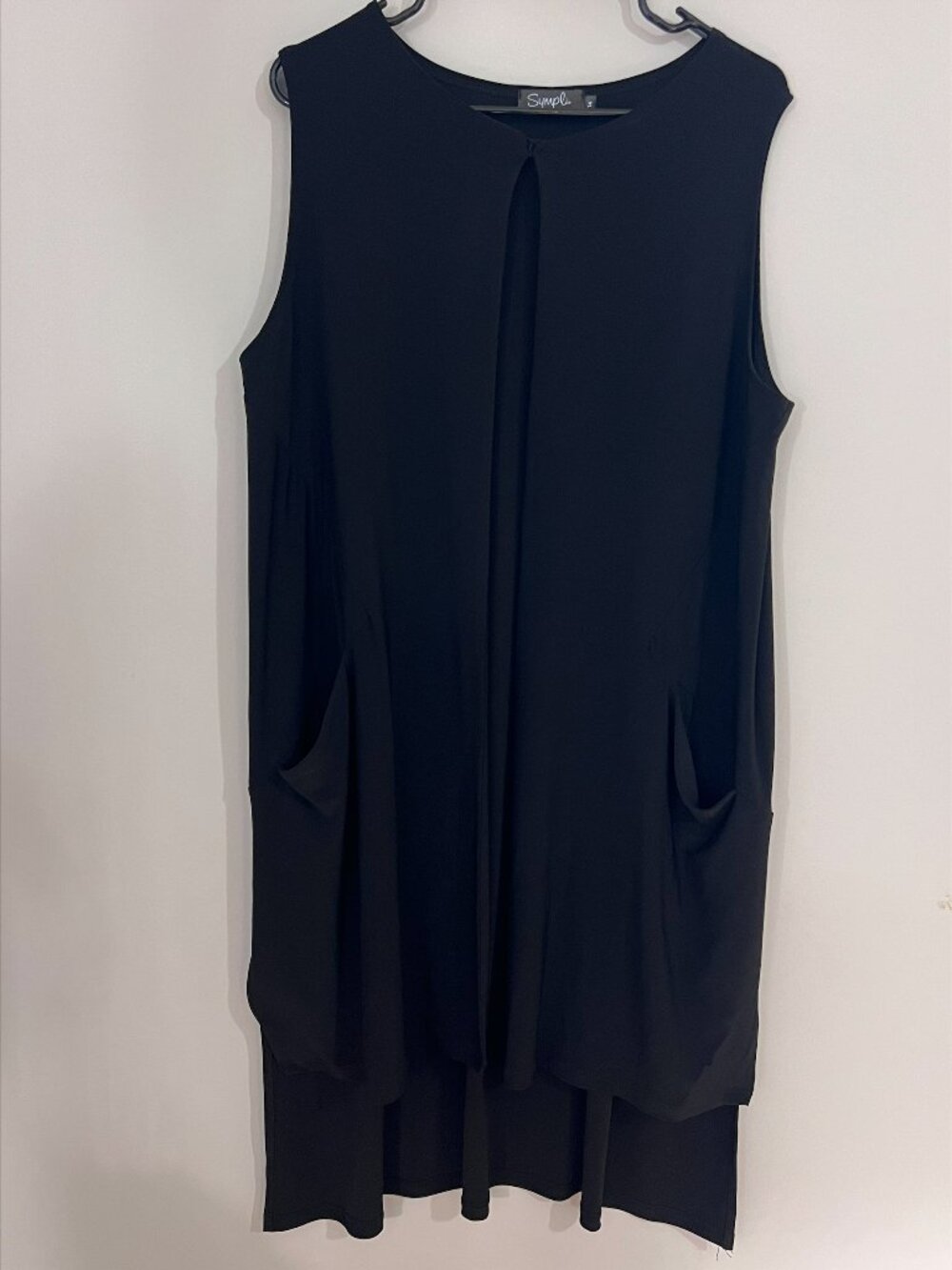 Sympli Black Sleeveless Layered Tunic Vest Top w/ Pockets High Flowy